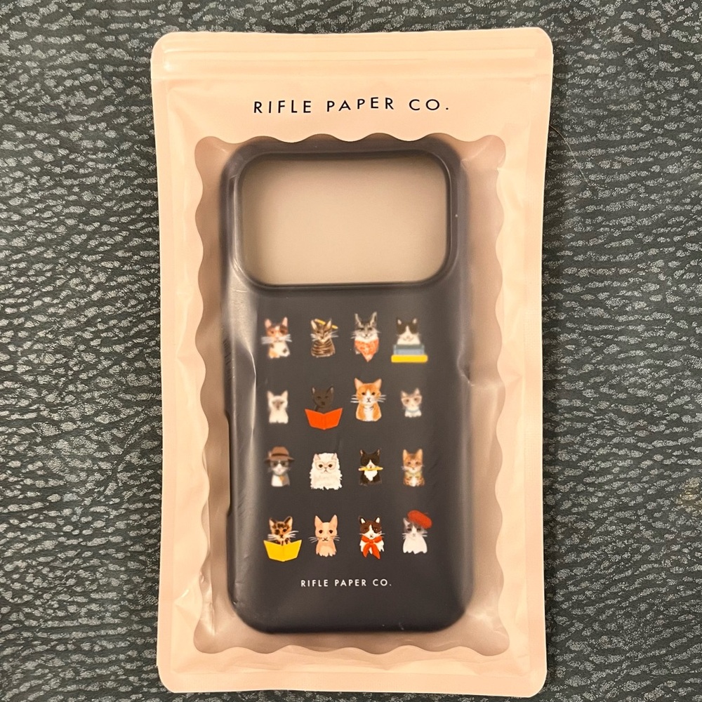 NWT Rifle Paper Co. Multicolor Cat Design Phone Case IPhone 17 PRO‎